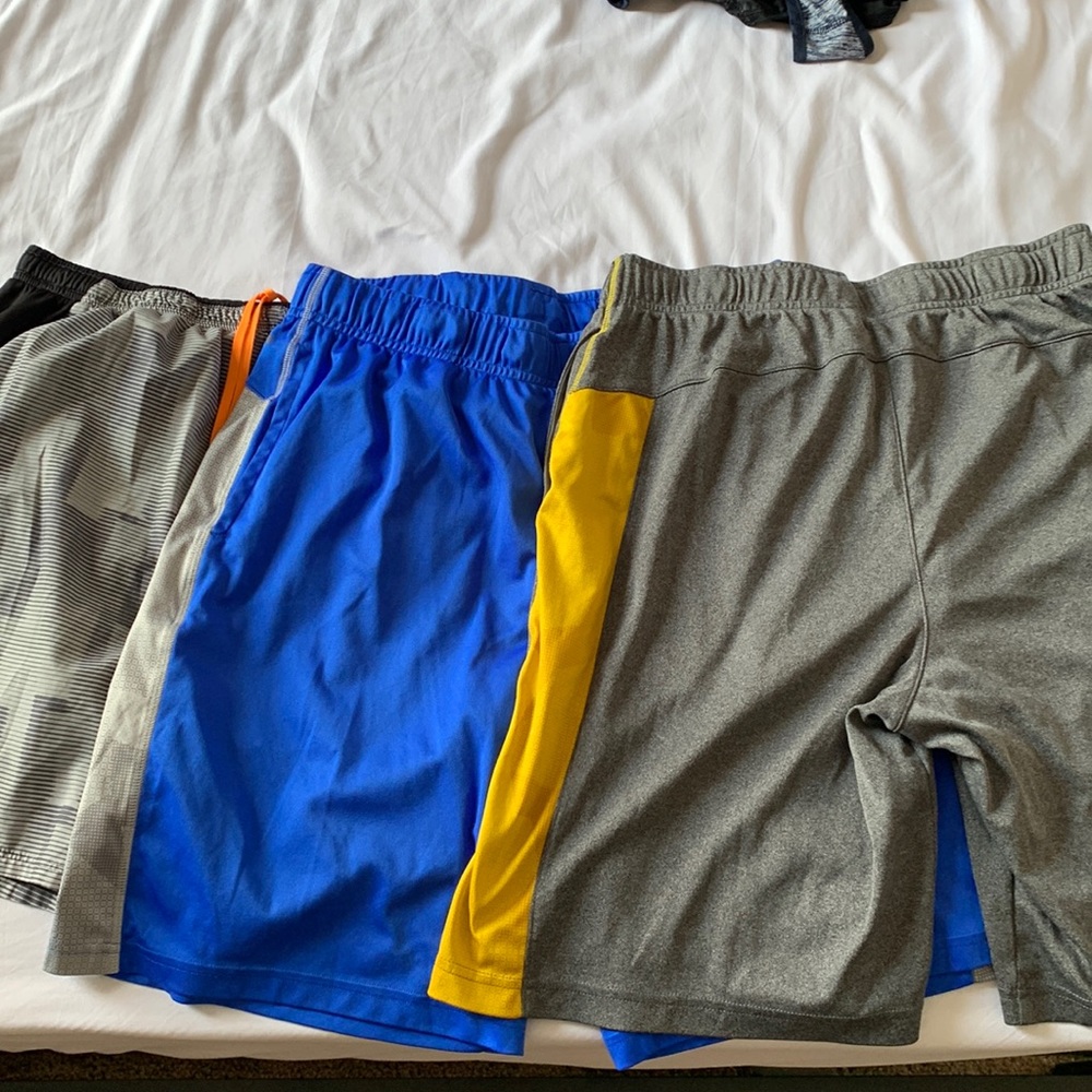 Exercise shorts set of 3